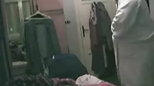 Όμορφη κοπέλα θέλει να γίνει διάσημη πορνοστάρ