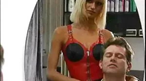 Skinny Dippin', Coochie Lickin' Lesbian 3some