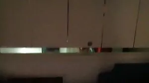 Κατάλληλη Ισπανίδα νοικοκυρά μετά βίας περιμένει να γεμίσει με κόκορα