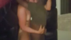 Η μικρή Caprice πήρε ένα Big Dick στο στόμα της