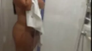 Τεράστια βυζιά από έβενο γαμημένα από λευκό αγόρι