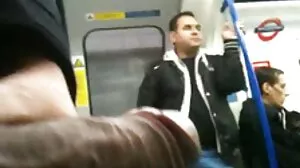 Ο καυλιάρης τσούλα Ράιλι Ριντ καβαλάει έναν σκληρό κόκορα και τον παίρνει στον κώλο