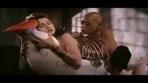 Η σκύλα MILF το παίρνει σαν πρωταθλητή