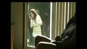Η Sarah Vandella πρωκτικό γαμάει με μπάλα γιόγκα